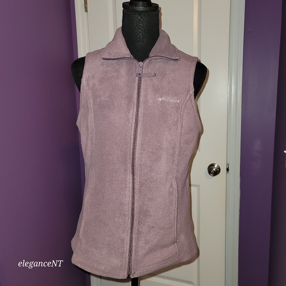 Jackets & Blazers - Columbia Lavendar Zipup Sleeveless Fleece Jacket Sz: Small